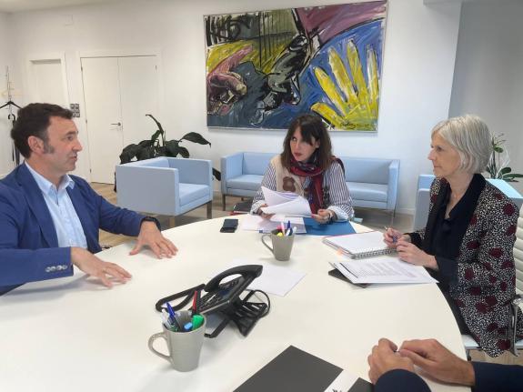 Imaxe da nova:Lorenzana pon en valor a iniciativa de Cafés Candelas para incrementar a produtividade e sustentabilidade da compañía coa construci...