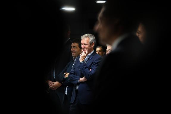 Imaxe da nova:O presidente da Xunta asistiu ao acto polo XII aniversario de PontevedraViva