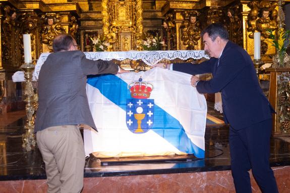 Imaxe da nova:O conselleiro de Ciencia reivindica a figura do Matemático Rodríguez logo do achado da súa sepultura