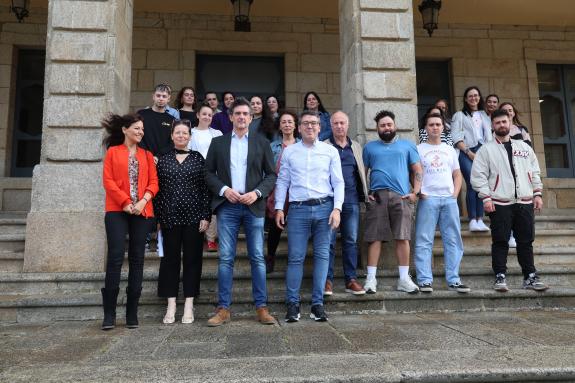Imagen de la noticia:Comienza un nuevo taller de empleo juvenil en Ribadeo y Barreiros financiado por la Xunta con 438.000 euros