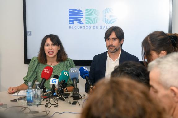 Imaxe da nova:Lorenzana anuncia que a comercializadora de RDG venderá o 100% da enerxía en Galicia, con descontos do 50% para os veciños das zona...