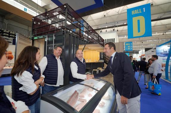 Imaxe da nova:Alfonso Villares destaca o apoio da Xunta á potencia exportadora da cadea mar-industria galega con preto de 4,7 millóns de euros no...