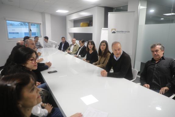 Imagen de la noticia:Lorenzana anuncia que as empresas poderán solicitar solo industrial gratuíto durante os oito primeiro anos a partir do luns