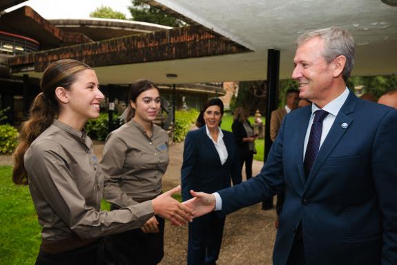 Imagen de la noticia:Rueda destaca la contribución del Centro Superior de Hostelería a la calidad del sector turístico gallego