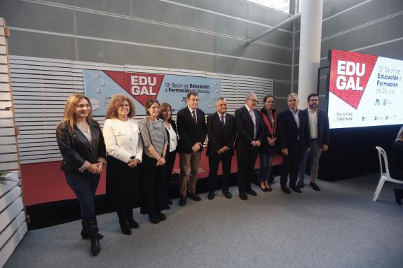 Imagen de la noticia:Román Rodríguez fixa como obxectivo que todos os galegos estuden como mínimo ata os 18 anos