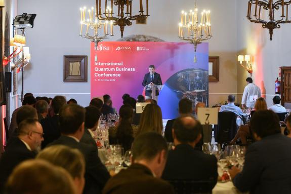Imagen de la noticia: Román Rodríguez compromete ante profesionales de 13 países todo el apoyo de la Xunta para reforzar el liderazgo de Galicia ...