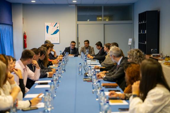 Imaxe da nova:A Xunta continúa avanzando na elaboración do Plan Estratéxico do Comercio a través dun novo encontro participativo co sector en Vig...