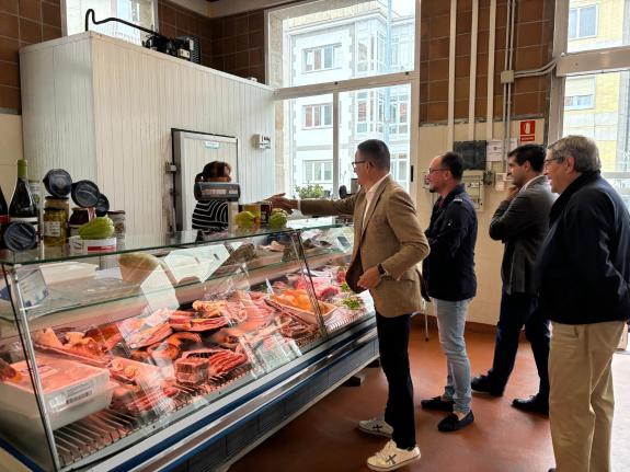 Imagen de la noticia:La Xunta refuerza su compromiso con los mercados y plazas de abastos con medidas específicas para su impulso en el futuro Pl...