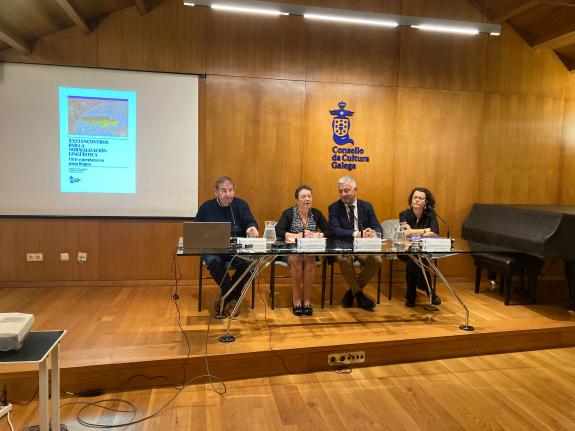 Imagen de la noticia:Valentín García aboga por prestigiar el uso del gallego en el ámbito familiar y en todos los contextos de la sociedad