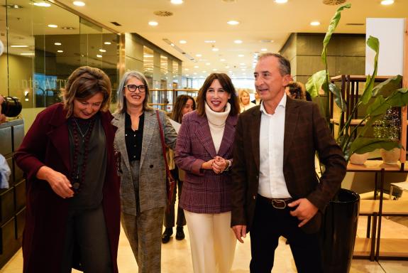 Imagen de la noticia:Lorenzana asiste al 60 aniversario de la Asociación Provincial de Talleres de Reparación de Vehículos de A Coruña