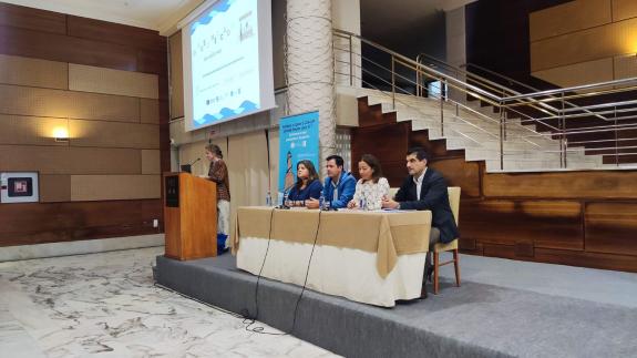 Imaxe da nova:A Xunta reforza a súa aposta polas accións de promoción da comercialización de ciclo curto e a dinamización das prazas de abastos