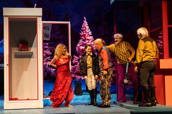 Imaxe da nova:O Centro Dramático Galego inicia en Lugo a xira do espectáculo ‘Terceiro acto’ por oito escenarios