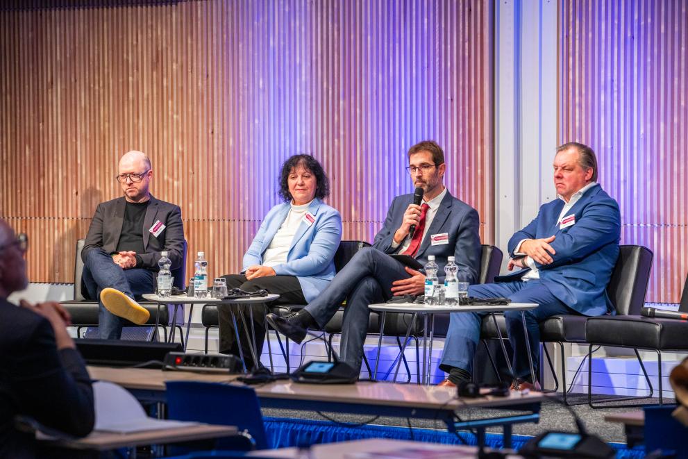 Imaxe 2 de 2 asociada á nova