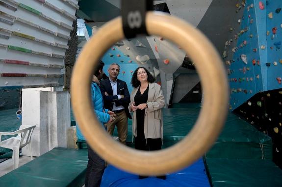 Imagen de la noticia:Belén do Campo destaca el apoyo de la Xunta a la Sociedad de Montaña Ártabros para la renovación de su rocódromo