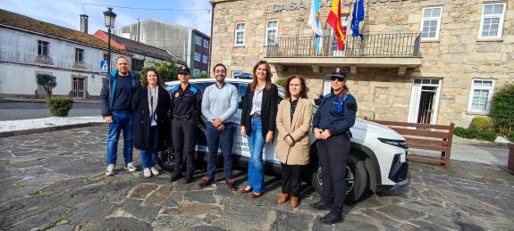 Imagen de la noticia:La Xunta colabora en la adquisición de un vehículo ecológico para la Policía Local de Santa Comba con una aportación de 23.5...