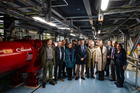 Imaxe da nova:Román Rodríguez enxalza o talento e potencial das empresas e centros de investigación galegos que traballan co CERN, un dos corazón...