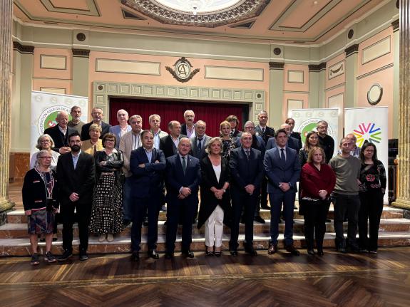 Imaxe da nova:A Xunta mantén o compromiso co movemento veciñal con 4 M€ en 2025 para axudas ás entidades que o representan