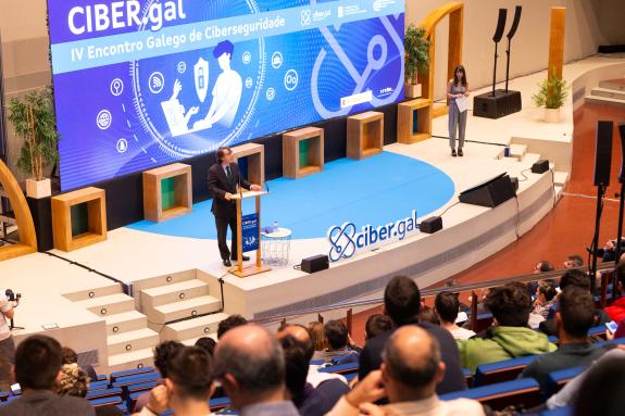 Imagen de la noticia:Corgos anima a adaptar e actualizar os coñecementos e os mecanismos de resposta para loitar contra os ciberataques