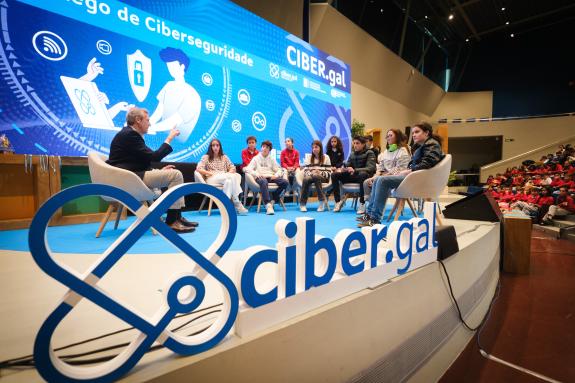 Imagen de la noticia:Rueda destaca a importancia da concienciación dixital para crear un territorio conectado e seguro