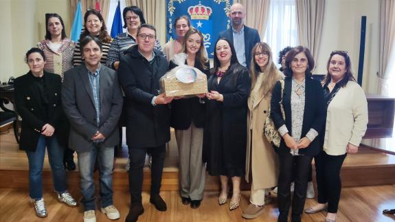 Imaxe da nova:Fabiola García felicita a Ribadeo polas súas cestas de agasallo ás familias con recén nacidos