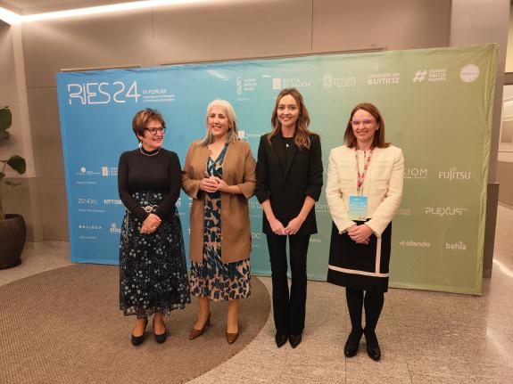 Imagen de la noticia:Fabiola García destaca la apuesta de la Xunta por la innovación tecnológica y la mejora constante en el sistema de atención ...