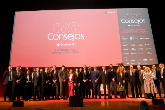 Imaxe da nova:Rueda compromete o apoio e a estabilidade da Xunta para seguir facendo de Galicia un territorio competitivo e confiable para o teci...