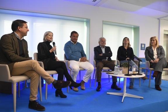 Imagen de la noticia:La Xunta apuesta por la innovación y la cooperación público-privada para impulsar la competitividad y abrir nuevas oportunid...