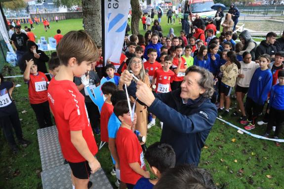 Imagen de la noticia:1.400 chicos y chicas participan en el cross zonal Xogade de A Estrada