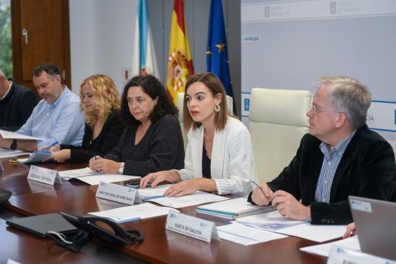 Imaxe da nova:A Xunta acorda cos 18 concellos da área de transporte metropolitano de Santiago prorrogar o convenio para os próximos catro anos