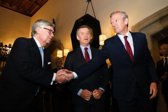 Imaxe da nova:Rueda participa nun almorzo-coloquio con Feijóo organizado pola CEG