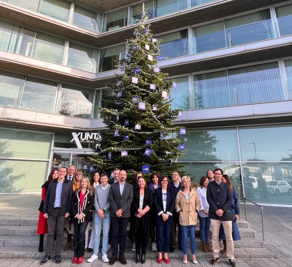 Imaxe da nova:A Árbore do Camiño loce de novo ante a Delegación Territorial da Xunta de Galicia en Vigo