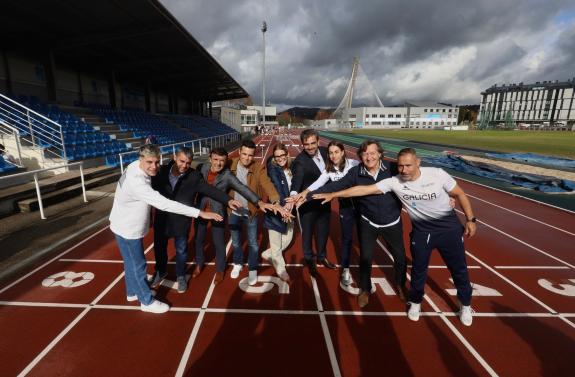 Imagen de la noticia:La Xunta colabora con la Federación Española de Triatlón para que el equipo nacional olímpico de esta disciplina liderado po...