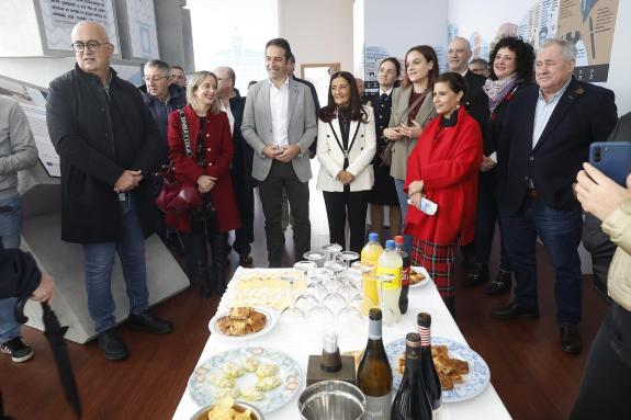 Imaxe da nova:Villares destaca os 100 anos da confraría de pescadores de Celeiro en prol do patrimonio cultural pesqueiro