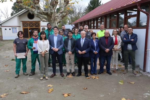 Imagen de la noticia:La Xunta entrega los diplomas a los 20 alumnos que finalizaron la formación en el taller de empleo de Monforte de Lemos