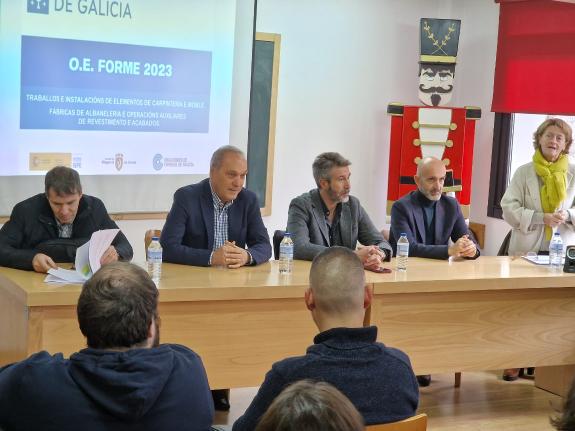 Imaxe da nova:O delegado territorial destaca o “excelente traballo” levado a cabo polo alumnado do obradoiro dual de emprego ‘FORME 23’