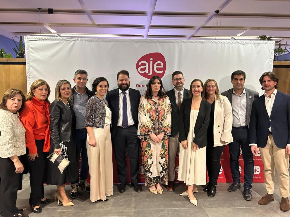 Imaxe 1 de 2 asociada á nova