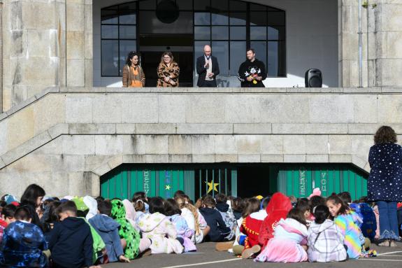 Imagen de la noticia:La Xunta señala su compromiso en la defensa de los derechos de niñas y niños como garante de una infancia feliz