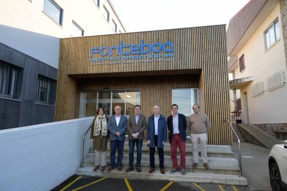 Imaxe da nova:Román Rodríguez coñece os proxectos do Centro de Promoción Rural EFA Fonteboa e os seus ciclos de gandaría e asistencia animal