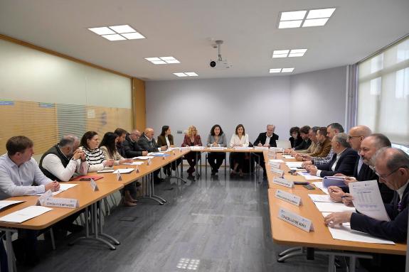 Imaxe da nova:A Xunta acorda cos 17 concellos da área de transporte metropolitano da Coruña prorrogar o convenio para os próximos catro anos