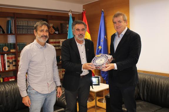 Imagen de la noticia:El delegado territorial de la Xunta en Ourense se reúne con el presidente de la Federación Gallega de Tenis