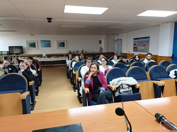 Imagen de la noticia:El CIMA celebra una jornada de intercambio de experiencias de los becarios que desarrollan actividad formativa en el centro ...