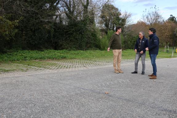 Imaxe da nova:A Xunta remata o acondicionamento do aparcadoiro de Casas Novas, en Mondoñedo, no que investiu 35.000 euros