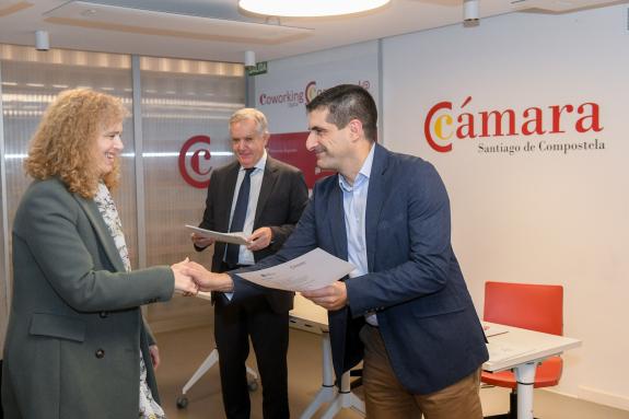 Imagen de la noticia:La Xunta pone en valor el plan formativo de la Cámara de Comercio de Santiago para profesionalizar y aumentar las ventas del...