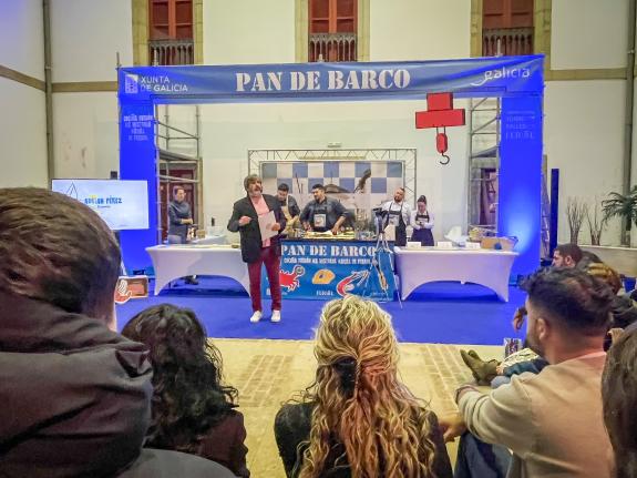 Imagen de la noticia:A delegada territorial da Xunta participa en Ferrol no showcooking de cociña fusión ´Pan de Barco’
