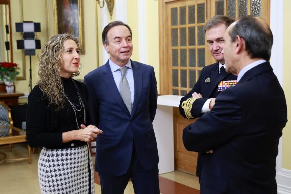 Imagen de la noticia:A delegada da Xunta en Ferrol asiste aos actos con motivo do XLVI Aniversario da Constitución