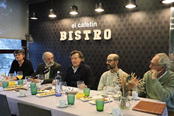 Imaxe da nova:Lete gaba o traballo da cultural de Sanxenxo no tenis galego cos  seus catro torneos internacionais: absoluto masculino, master, ca...