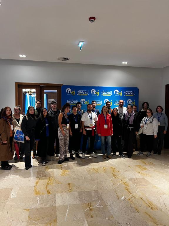 Imaxe da nova:A Xunta anuncia a ampliación do prazo para inscribirse no programa ‘Xuventude Mentoring’ que facilita á xente moza a busca de empre...