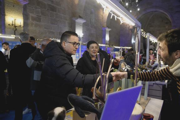 Imaxe da nova:A Xunta pon a “Artesanía, saber e sabor” como punto de partida do proxecto piloto de dinamización do tecido comercial de vilas gale...