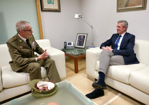 Imagen de la noticia:Rueda agradece o labor de Antonio Bernal á fronte da Delegación de Defensa en Galicia