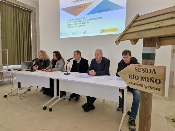 Imaxe da nova:Remata o obradoiro dual de Tui con 20 desempregados formados nas especialidades de forestal e carpintería de madeira